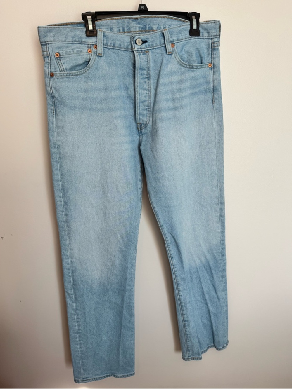 Levi's Men's Light Blue Straight Jeans
